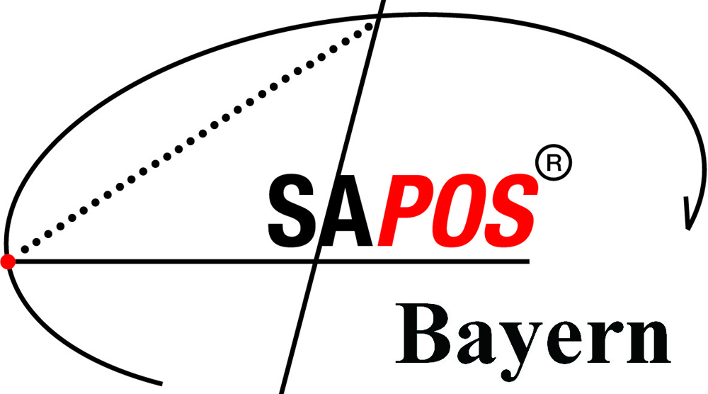 Offizielles Logo des bayerischen Satellitenpositionierungsdienstes. Es enthält die Worte SAPOS und Bayern sowie eine angedeutete Ellipse, ein Koordinatensystem und eine gepunktete Messlinie.